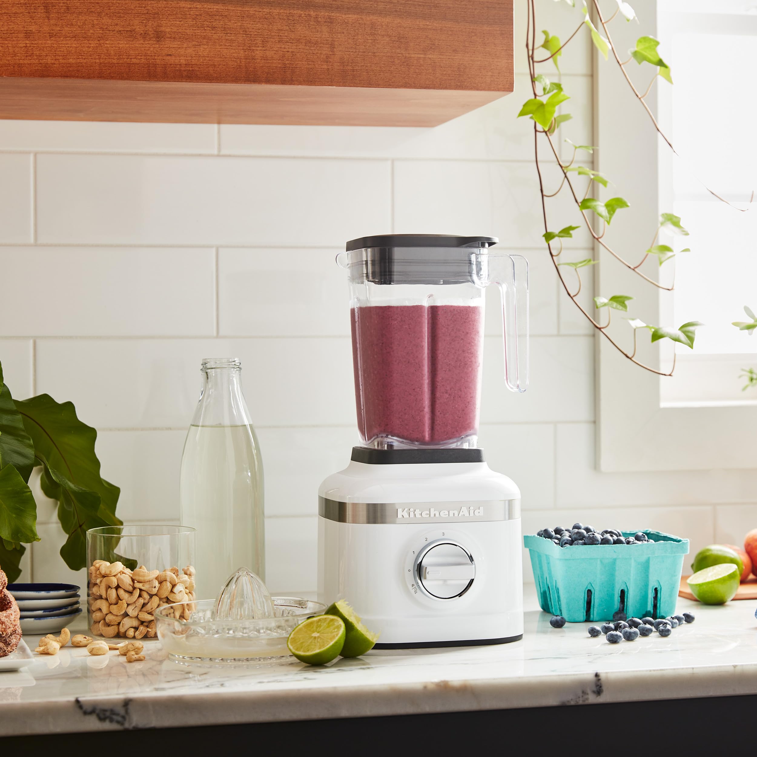 KitchenAid K150 3 Speed Ice Crushing Blender with 2 Personal Blender Jars - KSB1332Y - White - Image 4